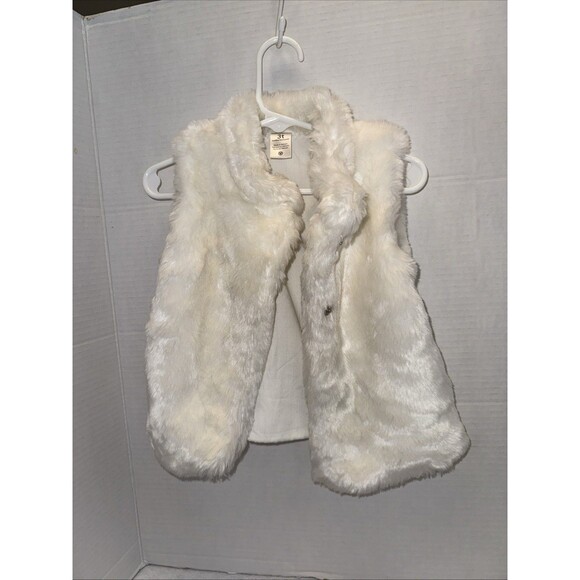 Carter's Vest Girls Size 24 Months White Fluffy Sleeveless Faux Fur Snap Front - Picture 5 of 8